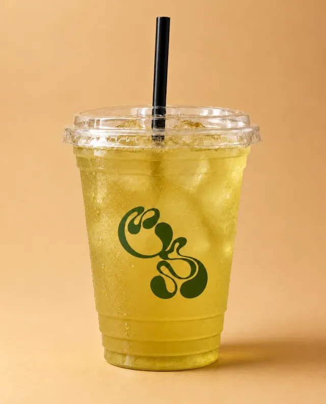 Té verde frío en vaso Bronco